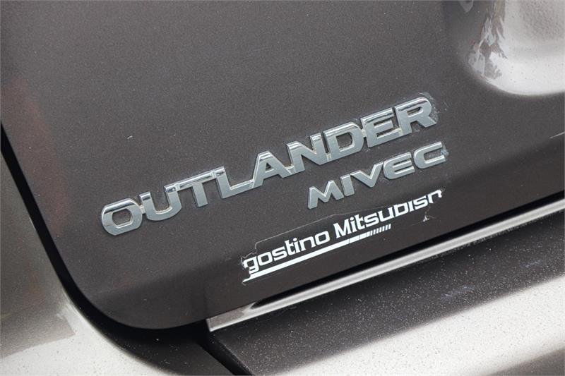 2010 Mitsubishi Outlander LS ZH MY10