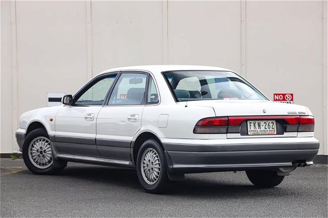 1992 Mitsubishi Magna Elite TR