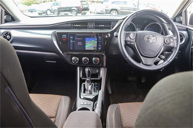 2017 Toyota Corolla SX ZRE182R