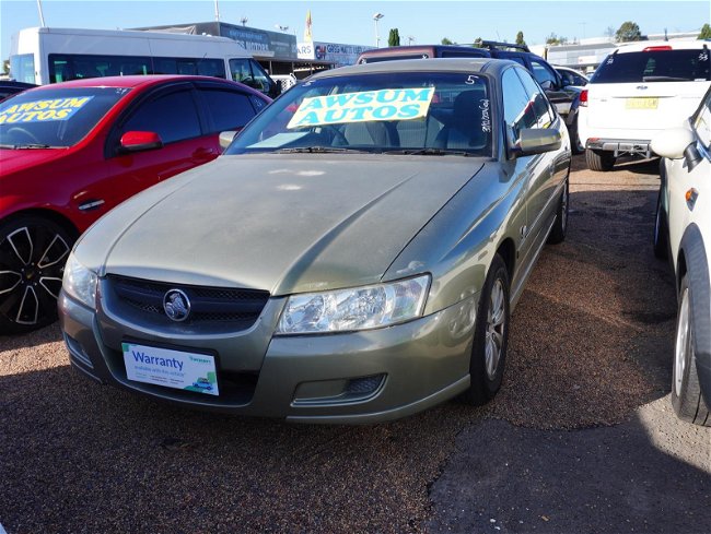 2004 Holden Commodore Acclaim VZ