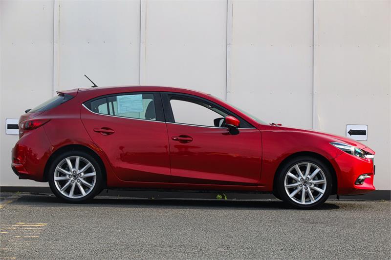 2017 Mazda 3 SP25 BN5438