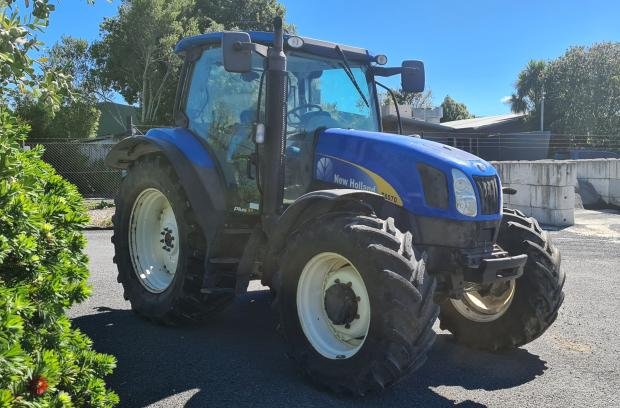 0 New Holland T6070   