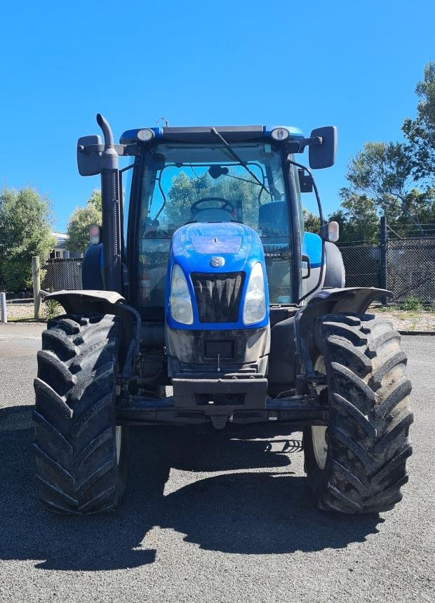 0 New Holland T6070   