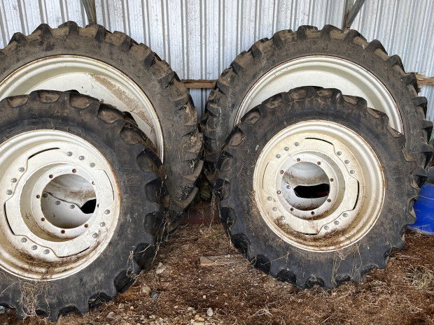 0 BKT Row Crop Tyre Set