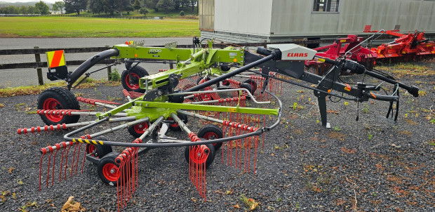 0 Claas LINER 2700