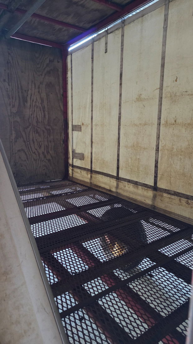 0 Custom Made Vege Curtainsider