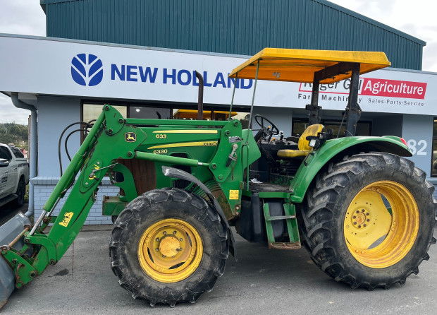 0 John Deere 6330