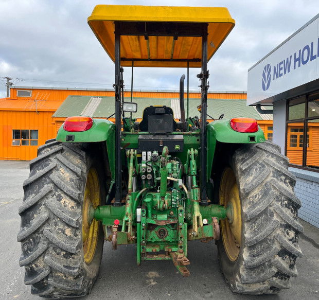 0 John Deere 6330