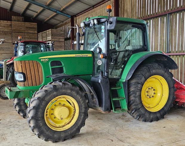 0 John Deere 6930 Premium