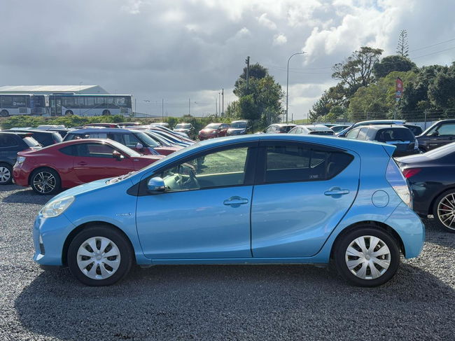 2012 Toyota AQUA  HYBRID