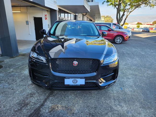 2018 Jaguar F-Pace  R-Sport