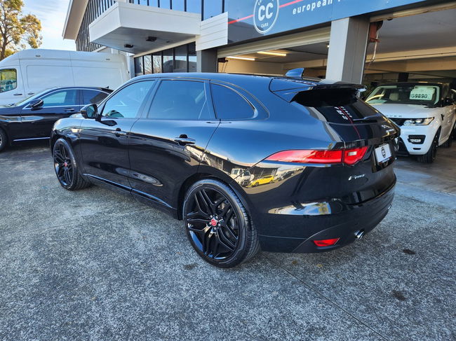 2018 Jaguar F-Pace  R-Sport