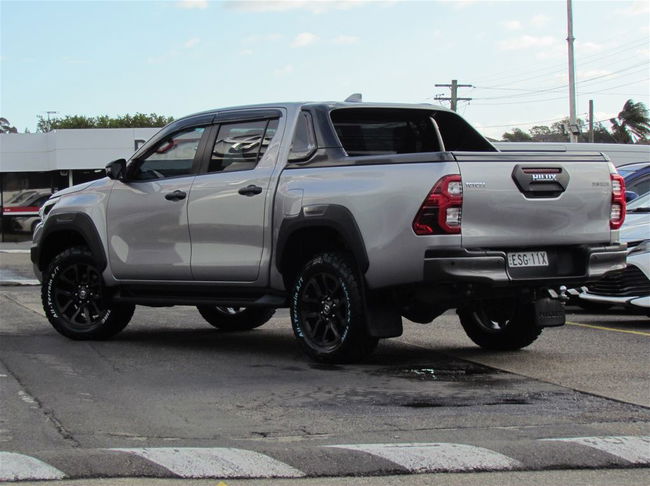 2021 Toyota Hilux Rogue (4x4) Gun126r