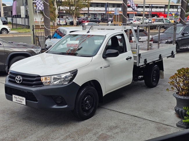 2017 Toyota Hilux Workmate Manual 4x2