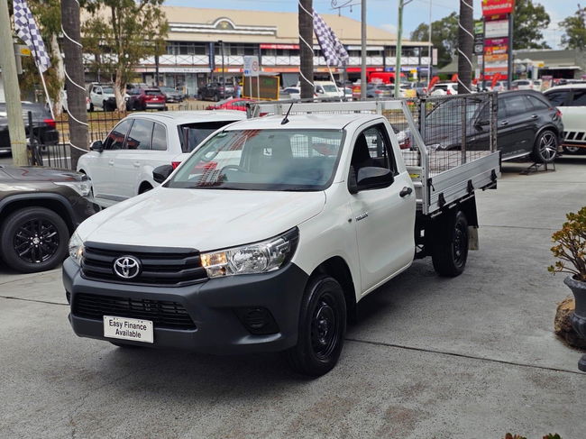 2017 Toyota Hilux Workmate Manual 4x2
