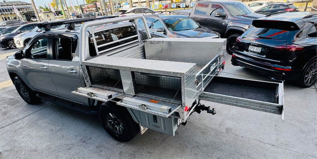 2015 Toyota Hilux SR5 Auto 4x4 Double Cab