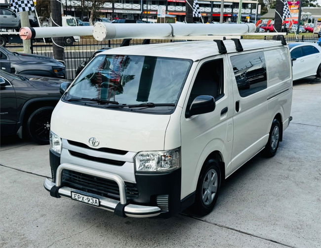2016 Toyota Hiace LWB Auto