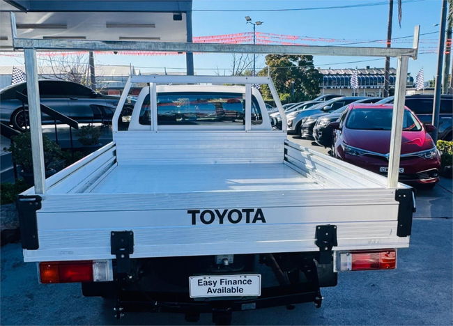 2017 Toyota Hilux Workmate Manual 4x2